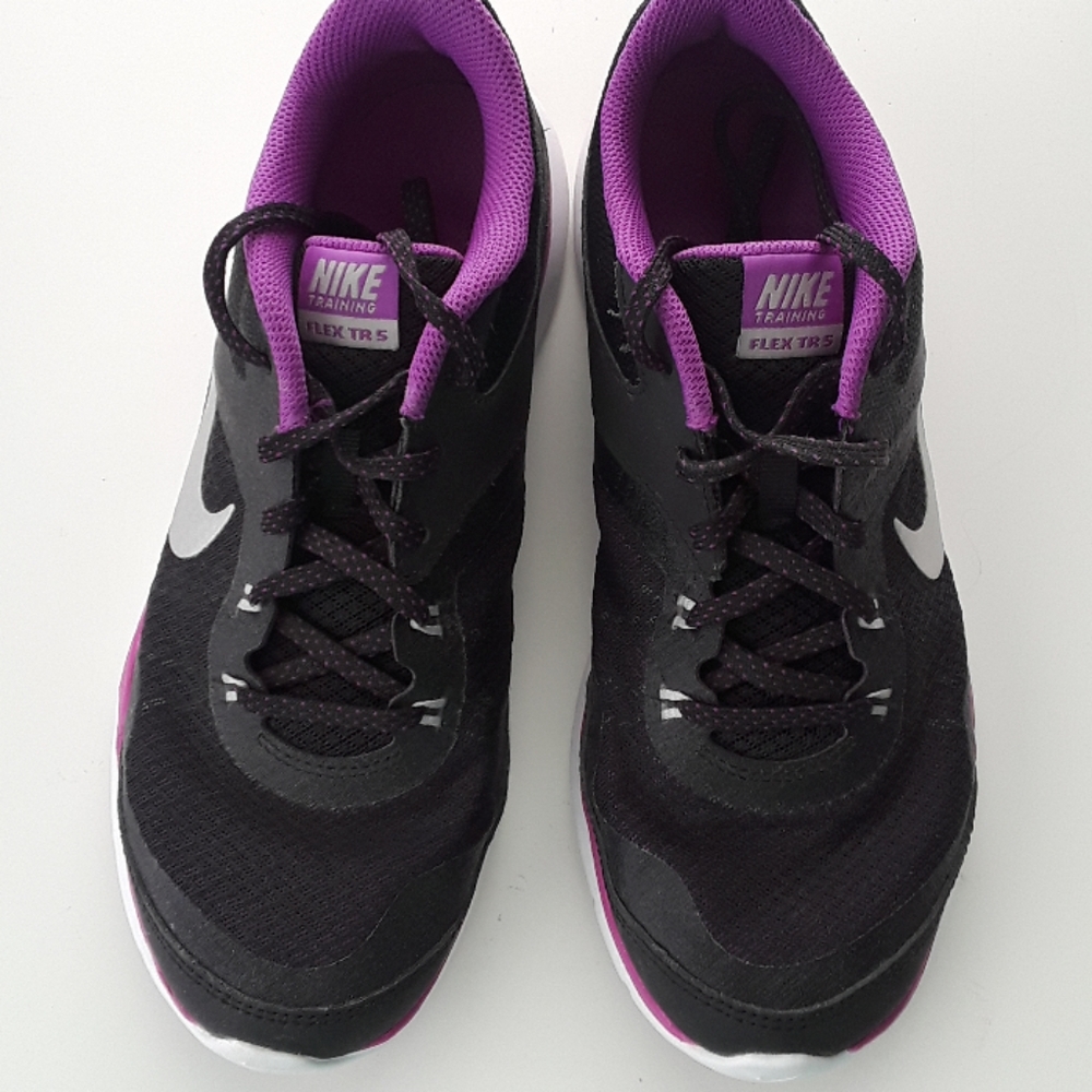 NEVER WORN Nike Running Shoes